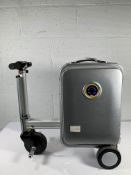 Airwheel Robot SE35 Rideable Luggage c/w Battery.