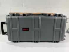 Nuprol Hard Case - Medium - Grey.