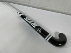 SIAM Hockey Stick (probably Arun or Sukhothai) - Black/White - Length 36.5, Weight 515, Balance Poin