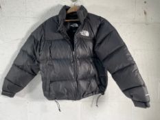 North Face 700 Puffer Jacket (M) - Black - Pre-owned (some stitching has come loose at the sides of