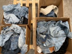 Approximately 100 items of pre-owned damaged Levi's jeans, leggings and related (sold as seen).
