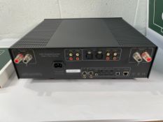 Hegel H400 integrated amplifier - black (sold as seen, requires UK adaptor).