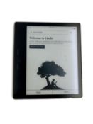 Pre-owned Amazon Kindle Oasis 10th Gen (Wi-Fi/WAN) 32GB in Grey.