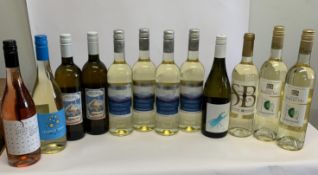 Twelve assorted red/rose/white wines to include Las Montanas Sauvignon Blanc 4 x 750ml, Maison Rober