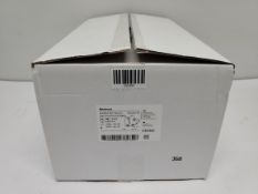 Eight as new Medtronic Minimed Mio Advance Infusion sets (REF: MMT-242A, EXP: 2027-09-01).