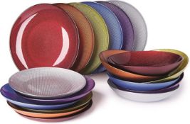 An Excelsa Diamond 18-piece dinner set, glass, multi-coloured (stock image).