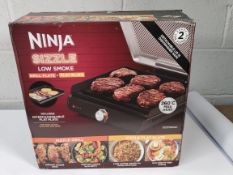 Ninja GR101UK Ninja Sizzle Grill & Flat Plate, black.