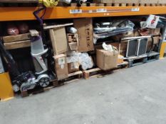 A large quantity of miscellaneous items to include mainly home and garden.