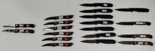 Nineteen Wusthof knives, some marks from long term storage (4008/7-4032-4046-4042-4040) (over 18s on