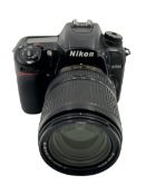 Pre-owned Nikon D7500 DSLR with Nikon AF-S DX NIKKOR 18-140mm f/3.5-5.6G ED VR Lens (Battery include