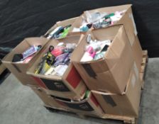 Miscellaneous items to include homewares, tools, beauty and related (over 18s only - sharp items).