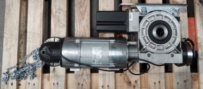 A pre-owned GFA Elektromaten drive motor, 200Nm, 3~400v, IP54, plastic damaged (SI20.90-31,75).