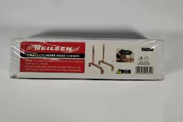 Seven as new Neilsen 2-Piece Cylinder Head Stands, CT5651 (BC: 50552820561516).