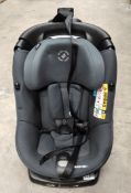 A pre-owned Maxi Cosi safety seat - 0-15 months.