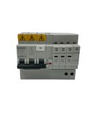 Fourteen pre-owned Phoenix 2882776 Contact Switches.