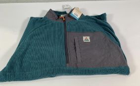 A Passenger Quest 1/4 zip recycled fleece - Mediterranean Blue, Size L.