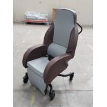 A pre-owned Drive Devilbiss Integra shell chair (44cm, 45cm, sold as seen).