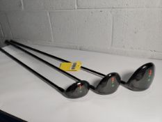 A set of three HUAEN golf clubs to include 1x driver golf club 10.5 degree, 1x 3 wood golf club and