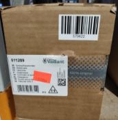 A Vaillant diverter valve, sealed, boxed. (011289)