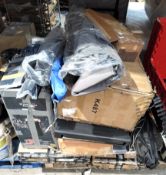 A pallet of assorted garden related items.