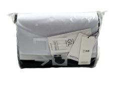 As new Nikon GL X Nikon Splash Crossbody Camera Bag in Black (EAN: 018208171569).