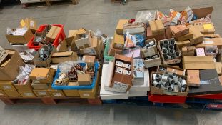 A quantity of electrical fixtures and fittings to include Wiska Smart Shark 3 core joint kits and Li