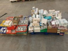 A quantity of electrical fixtures and fittings to include assorted circuit board breakers and quickl