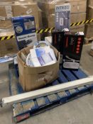 A quantity of assorted showers and related items to include Triton and Redring. Est. 33 items with a