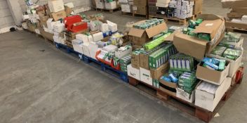 A quantity of mixed lightbulbs to include LED, halogen, spiral bulbs and strip lights. Est. 6046 ite