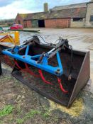 Bucket With Grapple - (Norfolk)