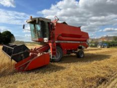 1991 Massey Ferguson 32 Combine - (Leicester)