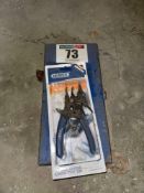 Bit set and circlip plyers