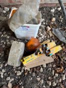 Quantity miscelleanous light sundries