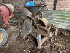 R Hunt & Co improved corn crushing mill - NO VAT