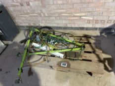 Quantity sprayer boom sections