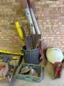 Quantity bird scaring sundries