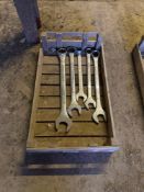 Quantity large spanners