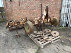 5 leg subsoiler with depth wheels and rear crumbler, linkage mounted NB: Manual in Office