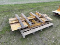 Thompson 4No tine vegetable box mover, front bracket mounted