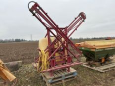Hardi 12m, 600l linkage mounted sprayer, single nozzles NB: Manual in Office
