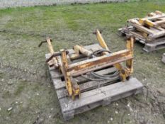 Tractor bracket for vegetable box mover