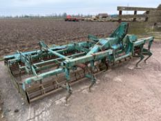 Lemken passive seed bed combination cultivator, 4m linkage mounted with front and rear crumbler, lin