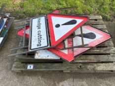 Quantity highway signs