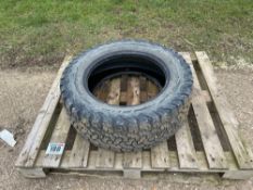 Single B F Goodrich A/T 265/60R18 tyre only