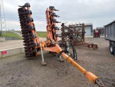 2010 Simba UniPress 8.2m with leading tines, hydraulic folding. Model No: UP8.2/FW. Serial No: 28429
