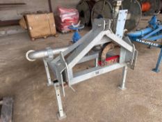 Tramspread linkage mounted transfer cow horn, galvanised