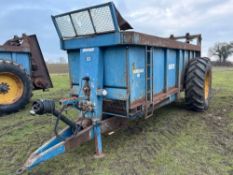 1994 Bunning Lowlander rear discharge muck spreader. Serial No: 18/94/1530 NB: Manual in Office