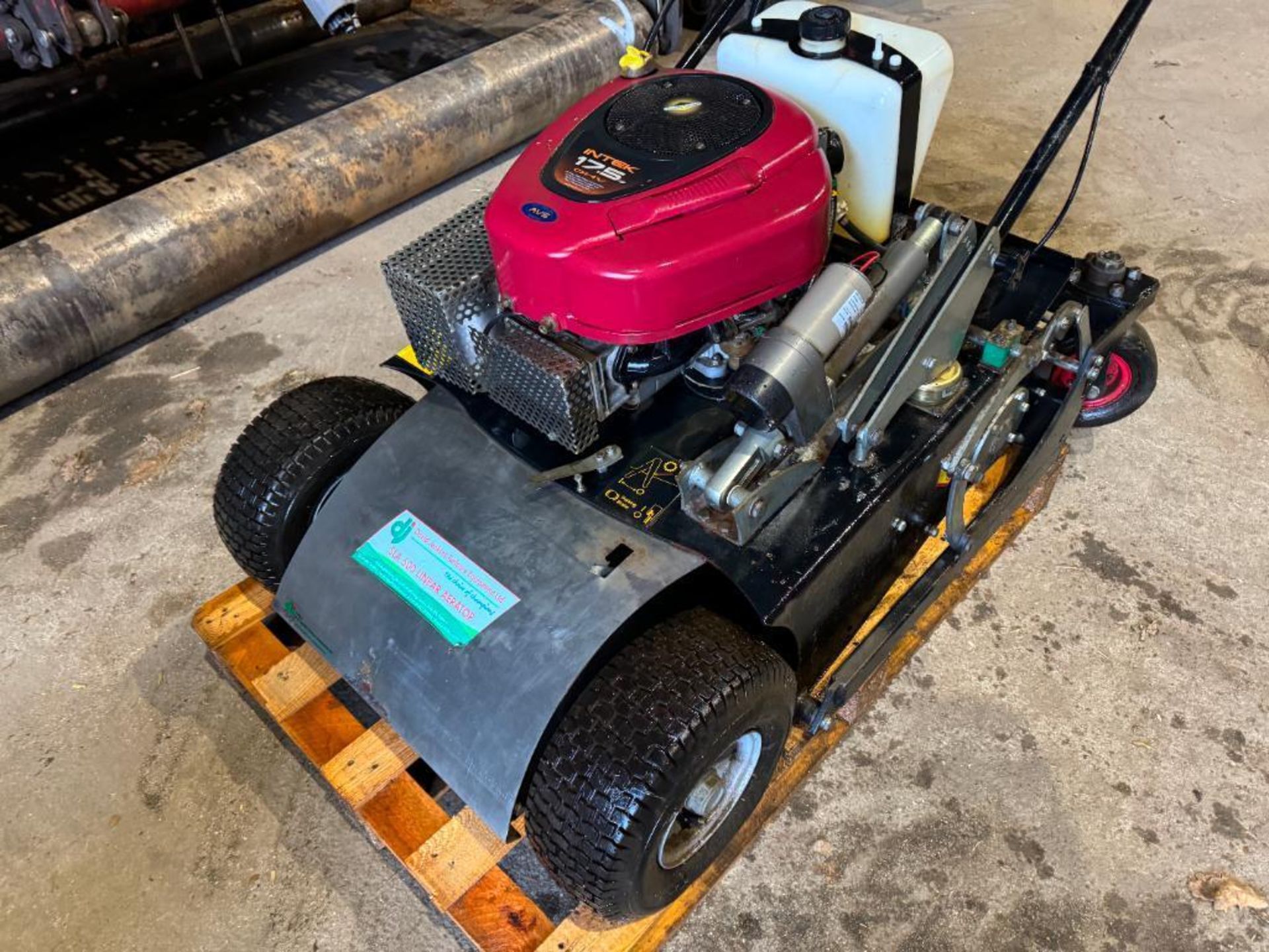 2003 David Jenkins SLA 500 Linear aerator with Intek 17.5hp Briggs & Stratton OHV engine with self-d - Image 3 of 8