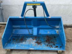 Fleming 5ft hydraulic tipping transport box. Model No: 16HYD5. Serial No: 115530