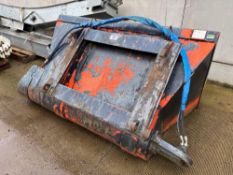 2000 B.O.M auger feed bucket, hydraulic operated with JCB Q-fit attachments. Serial No: 200318